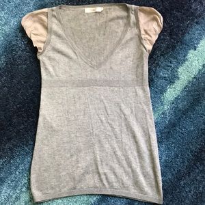 Comptoir des Cotonniers gray v-neck, cute details